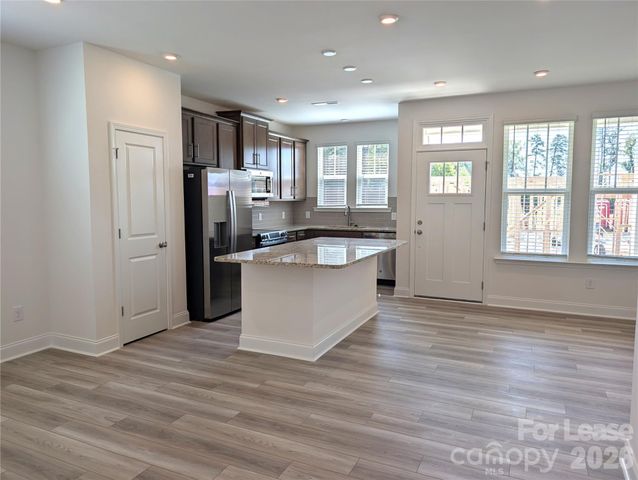 9032 Gulledge Court, Charlotte, NC 28262