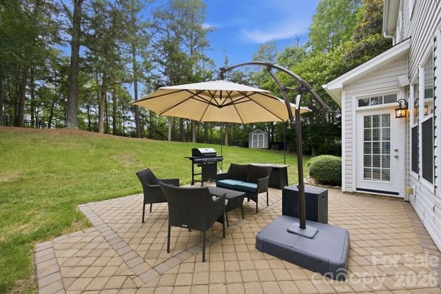 16106 Cloverleaf Court, Charlotte, NC 28277