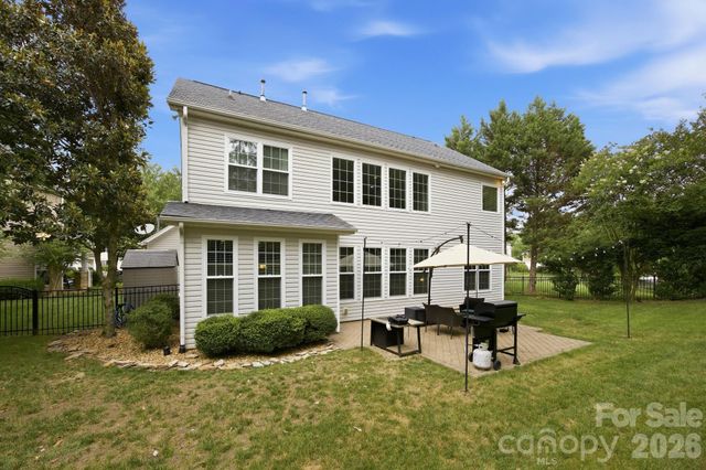 16106 Cloverleaf Court, Charlotte, NC 28277