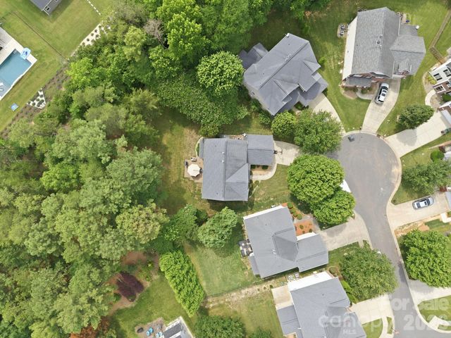 16106 Cloverleaf Court, Charlotte, NC 28277
