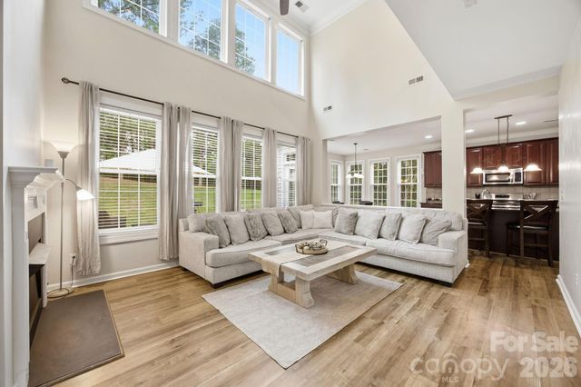 16106 Cloverleaf Court, Charlotte, NC 28277