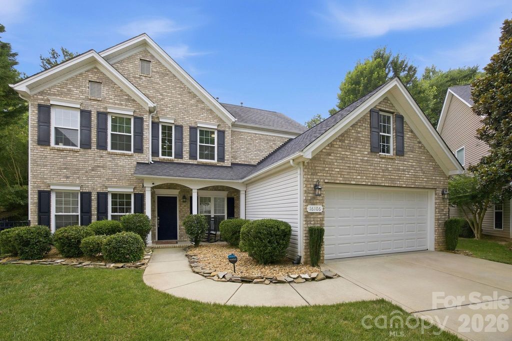 16106 Cloverleaf Court, Charlotte, NC 28277