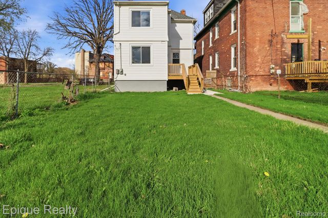 6195 16th Street, Detroit, MI 48208