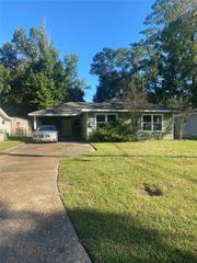 5980 Sallie Street, Beaumont, TX 77706
