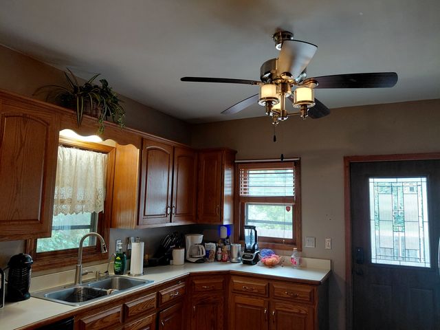 607 N Raynor Avenue, Joliet, IL 60435