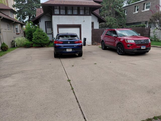 607 N Raynor Avenue, Joliet, IL 60435