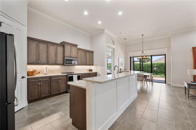 7783 LAKE JAMES BOULEVARD, Lakeland, FL 33810