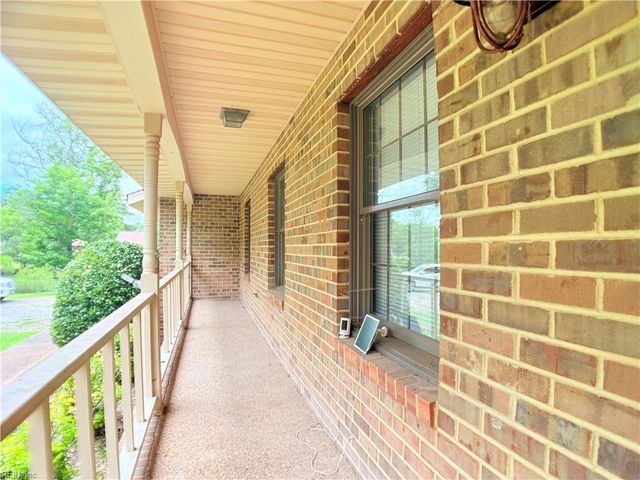 172B Hunts Neck RD, Poquoson, VA 23662