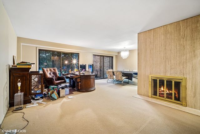 1864 Mission Hills Lane, Northbrook, IL 60062