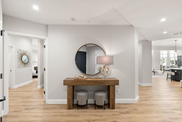 200 Sheridan Avenue 305, Palo Alto, CA 94306