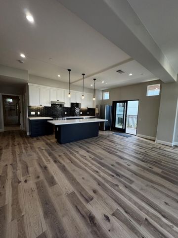 200 Sheridan Avenue 305, Palo Alto, CA 94306