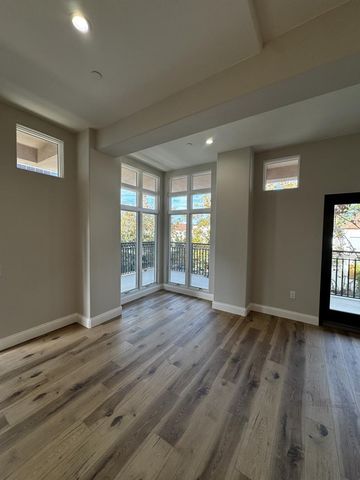 200 Sheridan Avenue 305, Palo Alto, CA 94306