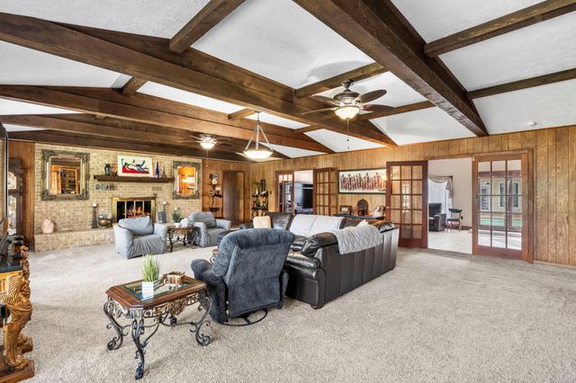3345 E Austin ST, Giddings, TX 78942