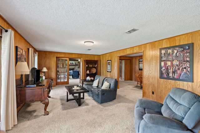 3345 E Austin ST, Giddings, TX 78942