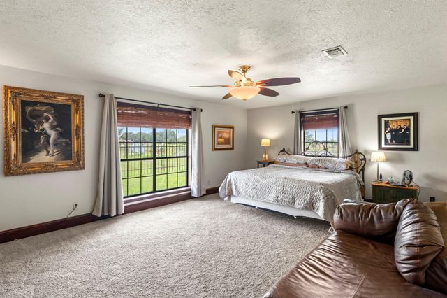 3345 E Austin ST, Giddings, TX 78942