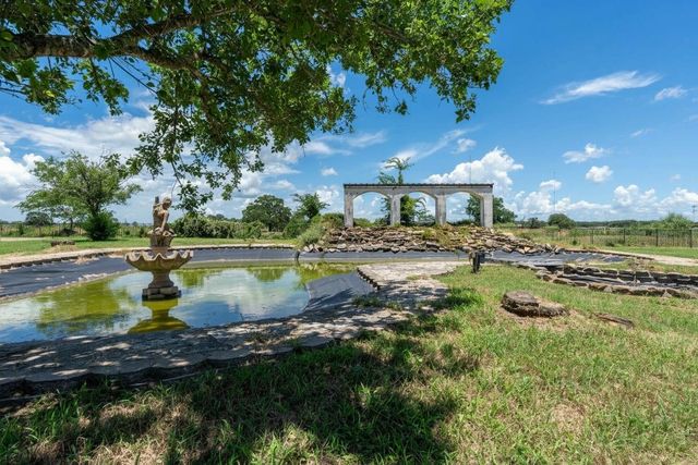 3345 E Austin ST, Giddings, TX 78942