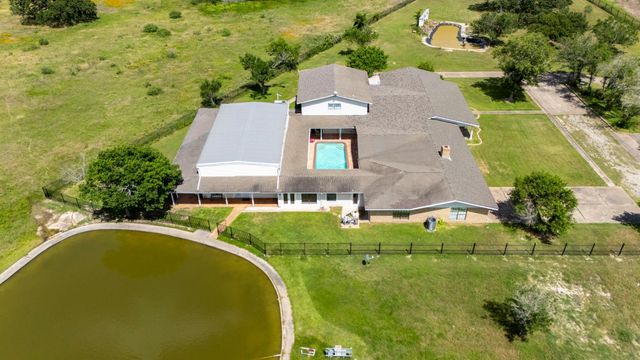 3345 E Austin ST, Giddings, TX 78942