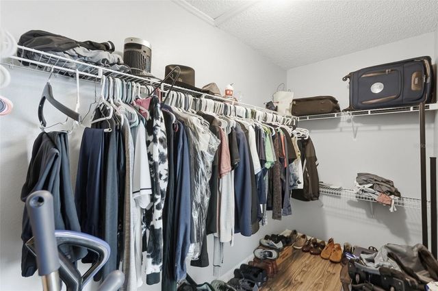 1730 OAK POND COURT, Oldsmar, FL 34677