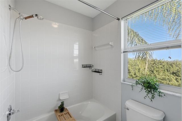 1730 OAK POND COURT, Oldsmar, FL 34677