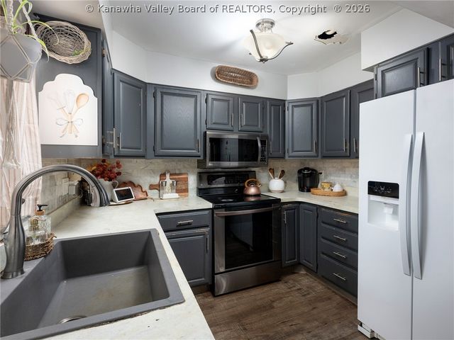 604 Bendview Drive, Charleston, WV 25314