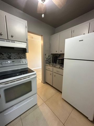 350 S Cypress Road 522, Pompano Beach, FL 33060