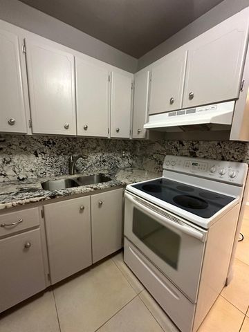 350 S Cypress Road 522, Pompano Beach, FL 33060