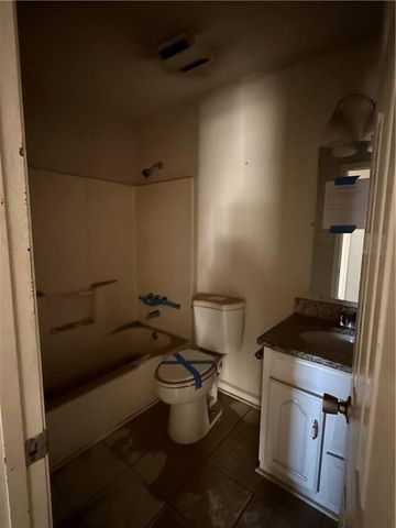 596 Lakeridge SE Circle, Conyers, GA 30094