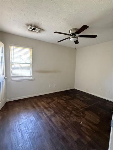 596 Lakeridge SE Circle, Conyers, GA 30094