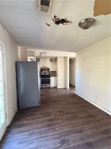 596 Lakeridge SE Circle, Conyers, GA 30094