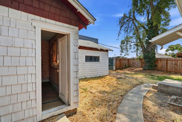3924 N Madison St, Spokane, WA 99205