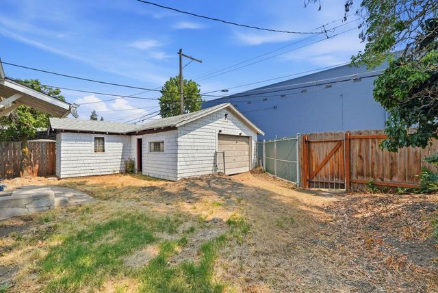 3924 N Madison St, Spokane, WA 99205