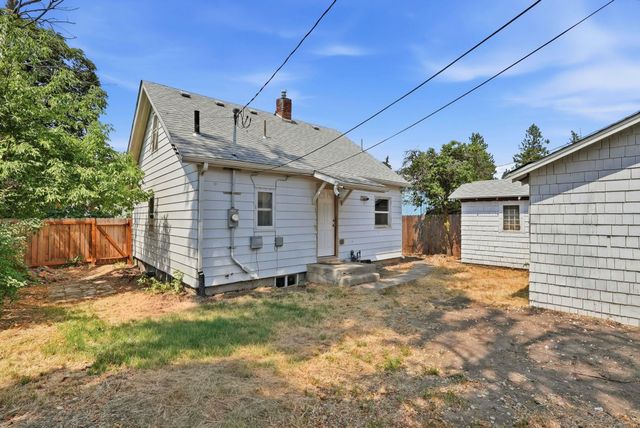 3924 N Madison St, Spokane, WA 99205