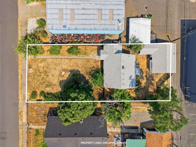 3924 N Madison St, Spokane, WA 99205