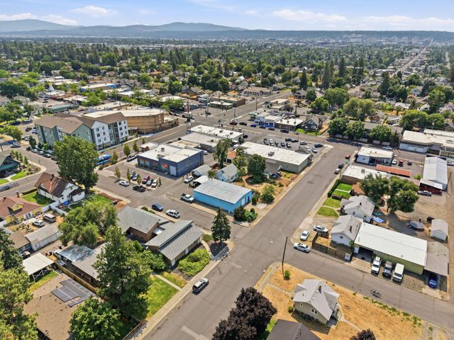 3924 N Madison St, Spokane, WA 99205