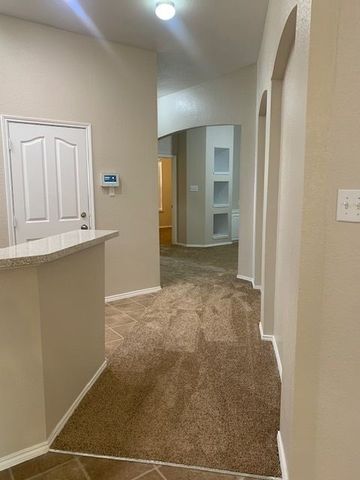 10621 Lipan Trail, Fort Worth, TX 76108