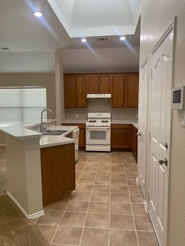 10621 Lipan Trail, Fort Worth, TX 76108