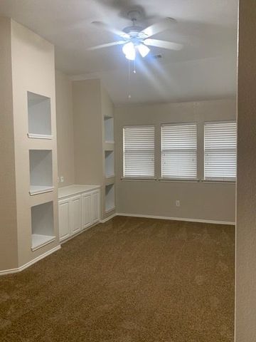 10621 Lipan Trail, Fort Worth, TX 76108
