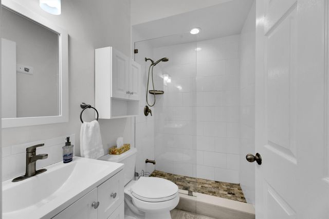 2633 NE 3rd Ave, Wilton Manors, FL 33334