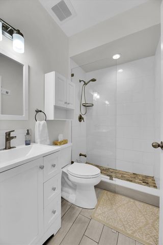 2633 NE 3rd Ave, Wilton Manors, FL 33334