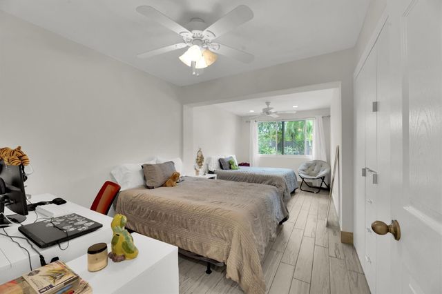 2633 NE 3rd Ave, Wilton Manors, FL 33334