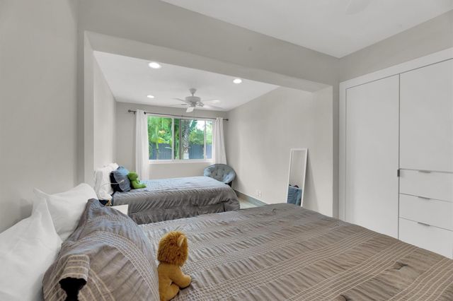2633 NE 3rd Ave, Wilton Manors, FL 33334