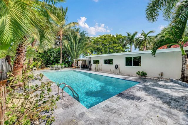 2633 NE 3rd Ave, Wilton Manors, FL 33334