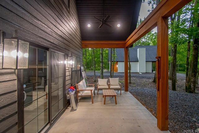 197 Sunshine Ln, Pangburn, AR 72121