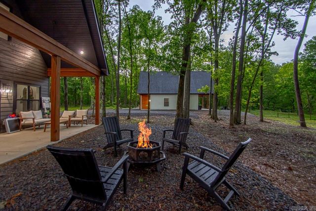 197 Sunshine Ln, Pangburn, AR 72121