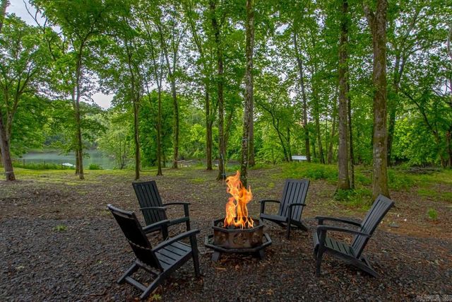 197 Sunshine Ln, Pangburn, AR 72121