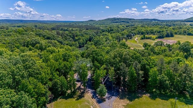 197 Sunshine Ln, Pangburn, AR 72121