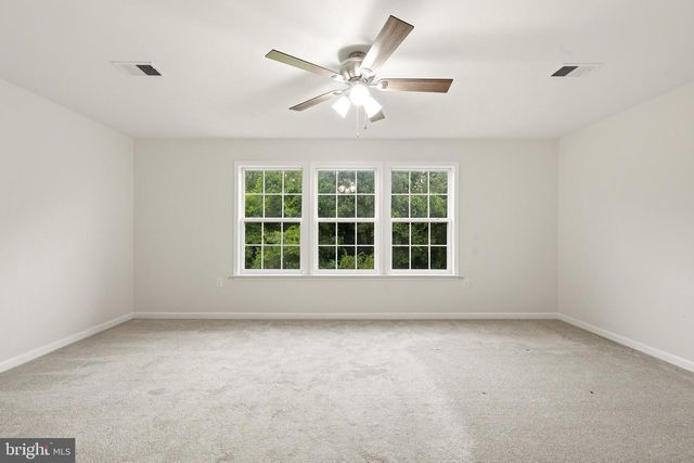 185 SCARBORO DR, Bunker Hill, WV 25413
