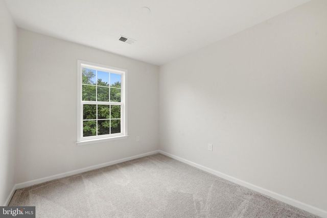 185 SCARBORO DR, Bunker Hill, WV 25413