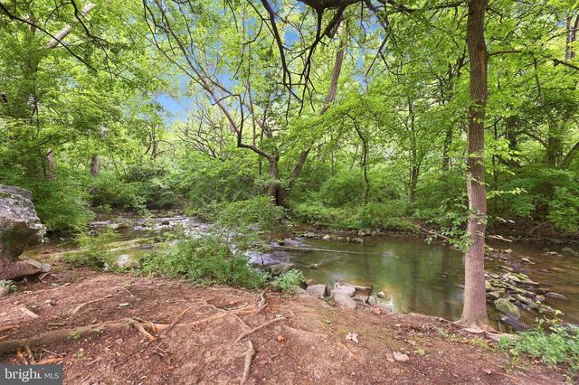 185 SCARBORO DR, Bunker Hill, WV 25413