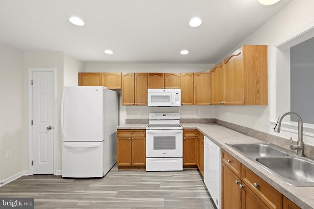 185 SCARBORO DR, Bunker Hill, WV 25413
